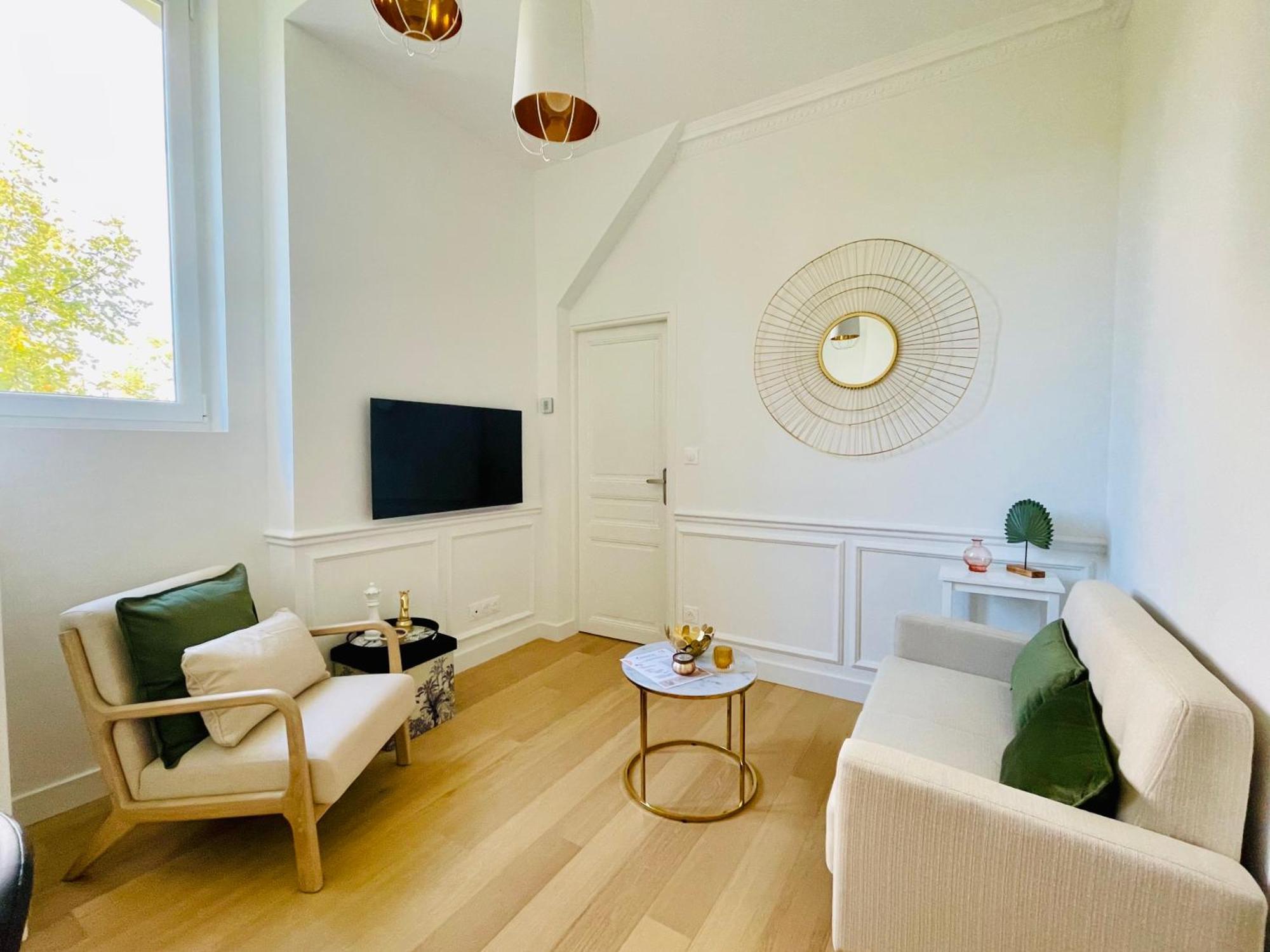 Appartements De Charme Du General Leclerc - Place D'Erlon - Hypercentre - Gare - ריימס מראה חיצוני תמונה
